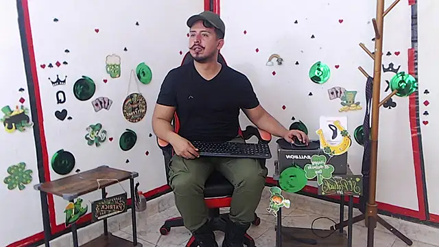 Snapshot of KalethBigDick chatting on 03/17/25, 02:19 KalethBigDick online show from 03/17/25, 02:19