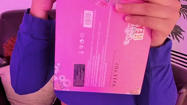 Miia Thompsonn online show from 01/17/25, 03:12