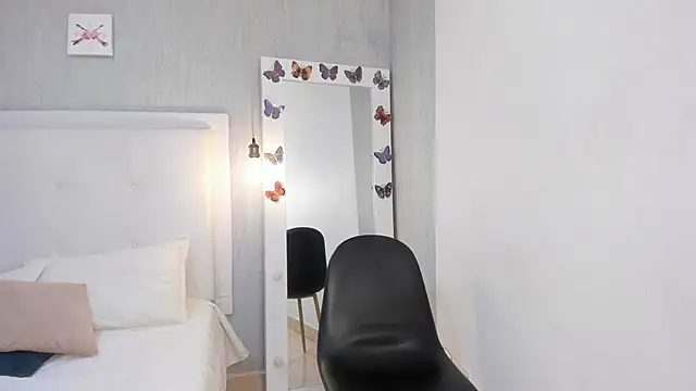 aishawild online show from 09/09/25, 12:59