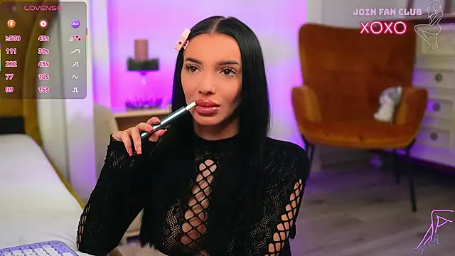 Snapshot of VelmaEvans chatting on 11/07/25, 11:16 VelmaEvans online show from 11/07/25, 11:16