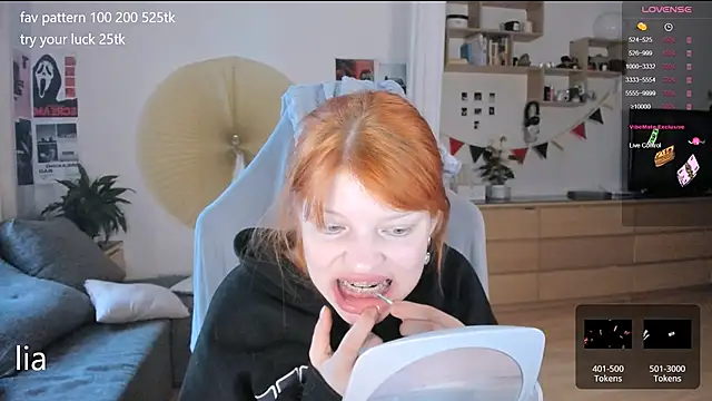 Snapshot of lil_lia chatting on 09/29/25, 04:50 lil lia online show from 09/29/25, 04:50