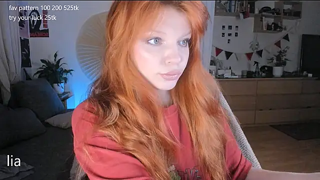 Snapshot of lil_lia chatting on 11/27/25, 09:06 lil lia online show from 11/27/25, 09:06