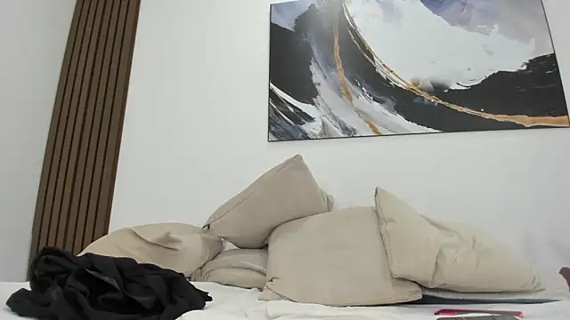 yesica collins01 online show from 12/10/24, 04:45