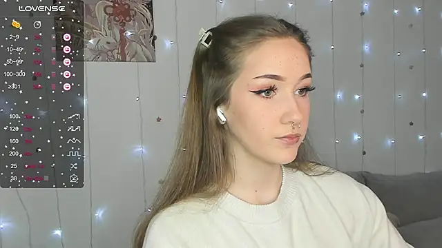 Snapshot of dazy_88_ chatting on 01/06/25, 02:37 dazy 88  online show from 01/06/25, 02:37