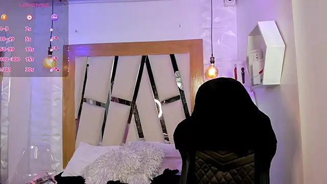 Snapshot of ary_cooper_ chatting on 09/18/25, 12:40 ary cooper online show from 09/18/25, 12:40