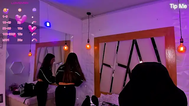 Snapshot of ary_cooper_ chatting on 09/30/25, 01:05 ary cooper online show from 09/30/25, 01:05