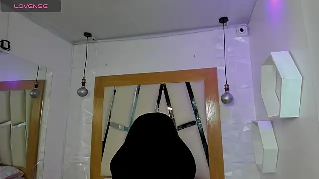 Snapshot of ary_cooper_ chatting on 10/02/25, 01:07 ary cooper online show from 10/02/25, 01:07