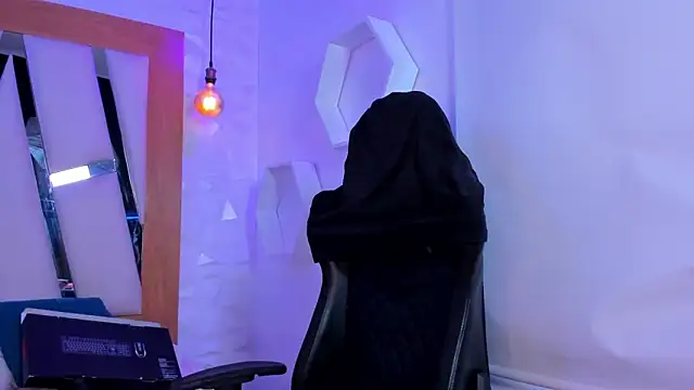 Snapshot of ary_cooper_ chatting on 11/24/25, 01:44 ary cooper online show from 11/24/25, 01:44