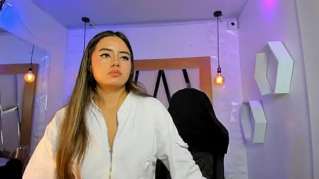 Snapshot of ary_cooper_ chatting on 11/25/25, 12:27 ary cooper online show from 11/25/25, 12:27