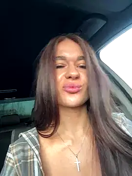 UrLillShy online show from 12/09/24, 04:23