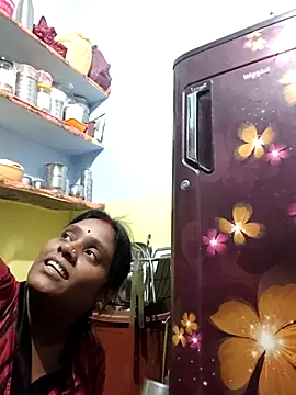 Snapshot of priyadarshiPRIYASEXCPL223 chatting on 06/03/26, 02:33 priyadarshiPRIYASEXCPL223 online show from 06/03/26, 02:33