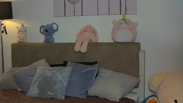 CassKiera online show from 11/17/25, 05:57