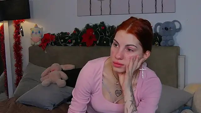 CassKiera online show from 12/14/25, 05:46