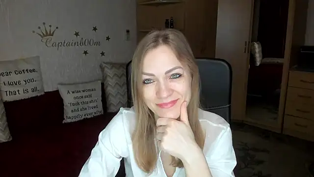 SilviaEyes online show from 02/09/25, 03:22
