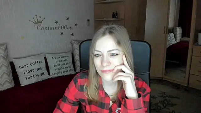 SilviaEyes online show from 03/18/25, 04:15