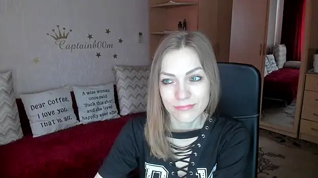 SilviaEyes online show from 03/19/25, 04:14
