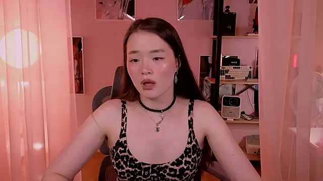 Snapshot of U_KINKY chatting on 05/17/26, 03:19 U KINKY online show from 05/17/26, 03:19