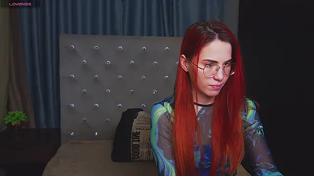 EmilyKents online show from 12/16/24, 01:31