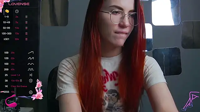 EmilyKents online show from 03/11/25, 04:32
