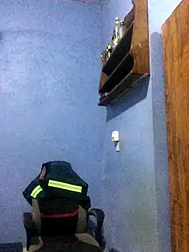 Snapshot of BigBrotherFreak chatting on 09/25/25, 06:33 BigBrotherFreak online show from 09/25/25, 06:33