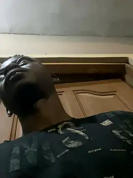 Snapshot of BigBrotherFreak chatting on 10/05/25, 04:22 BigBrotherFreak online show from 10/05/25, 04:22