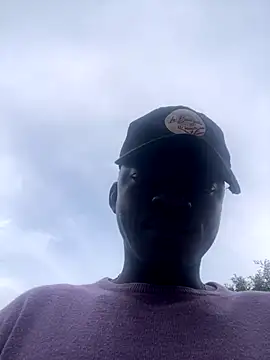 Snapshot of BigBrotherFreak chatting on 10/15/25, 05:13 BigBrotherFreak online show from 10/15/25, 05:13