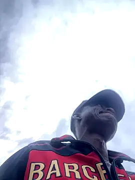 Snapshot of BigBrotherFreak chatting on 11/07/25, 05:02 BigBrotherFreak online show from 11/07/25, 05:02