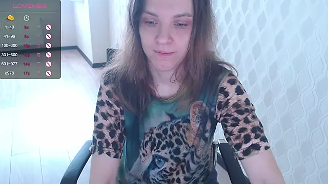 LisaHeart online show from 10/18/25, 08:48