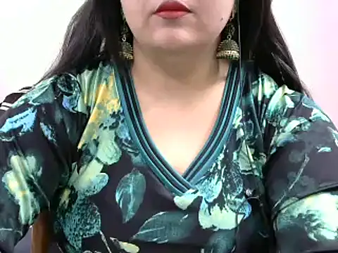 Snapshot of Shruti_139 chatting on 12/20/24, 07:17 Shruti 139 online show from 12/20/24, 07:17