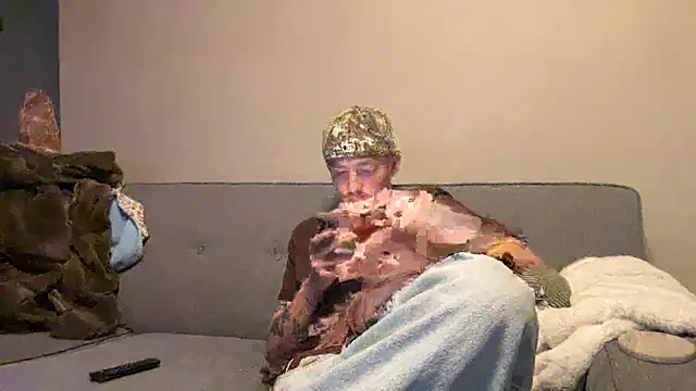 Snapshot of younghungginger chatting on 11/17/25, 11:43 younghungginger online show from 11/17/25, 11:43