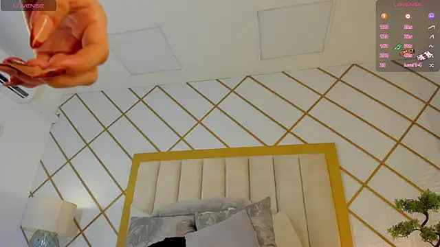 SamanthaClay online show from 02/11/25, 11:01