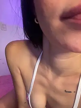 Snapshot of Abbieharper1 chatting on 12/18/24, 04:31 Abbieharper1 online show from 12/18/24, 04:31