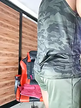 AlejoKhalifa  online show from 09/19/25, 10:38