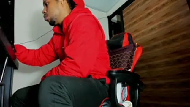 AlejoKhalifa  online show from 10/02/25, 09:05