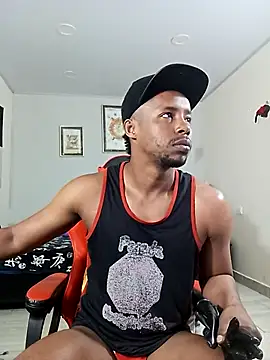 AlejoKhalifa  online show from 10/18/25, 06:37