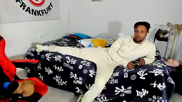 AlejoKhalifa  online show from 11/27/25, 12:13