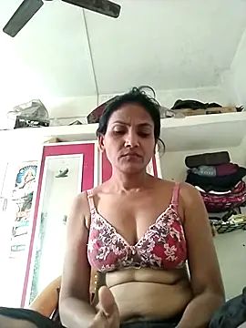 sunita6009 online show from 07/28/26, 11:17
