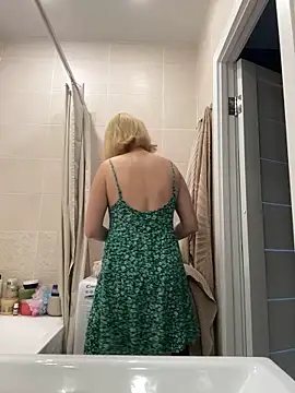 Yourdirtybitch online show from 09/24/25, 07:44