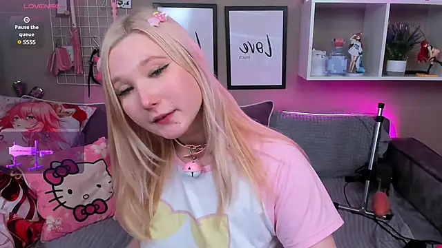 Snapshot of MeowkaKitty chatting on 01/27/25, 07:24 MeowkaKitty online show from 01/27/25, 07:24