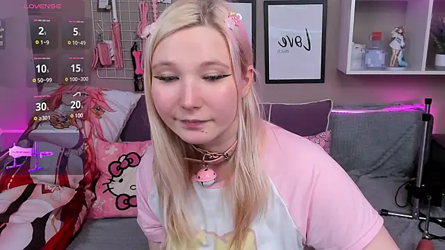 Snapshot of MeowkaKitty chatting on 02/11/25, 03:40 MeowkaKitty online show from 02/11/25, 03:40