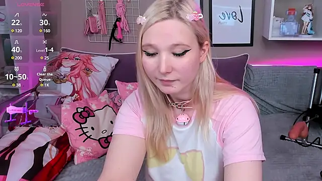 Snapshot of MeowkaKitty chatting on 02/18/25, 03:53 MeowkaKitty online show from 02/18/25, 03:53