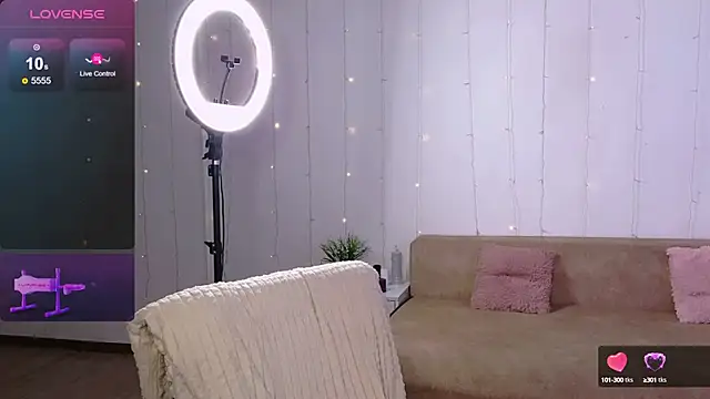 Britney Lynch online show from 12/12/24, 03:32