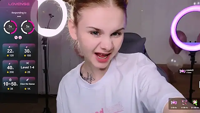 Britney Lynch online show from 12/13/24, 08:37
