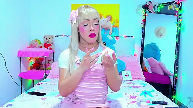 Candy Candy   online show from 11/30/25, 05:11