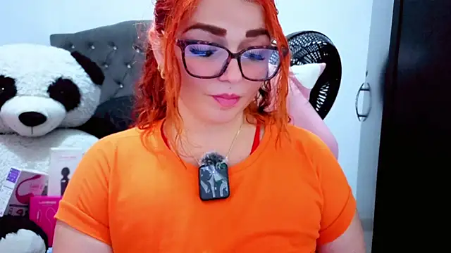 Snapshot of Alexatexa2929 chatting on 10/16/25, 08:43 Alexatexa2929 online show from 10/16/25, 08:43