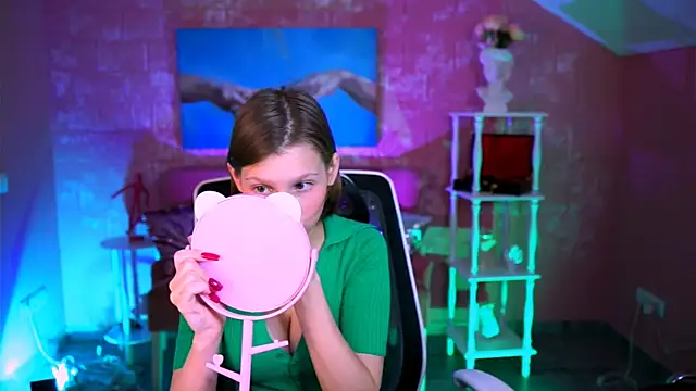 EllaHorton online show from 06/11/26, 02:04