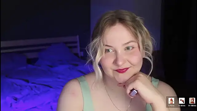 Snapshot of sensual_girrrl chatting on 06/11/26, 12:32 sensual girrrl online show from 06/11/26, 12:32