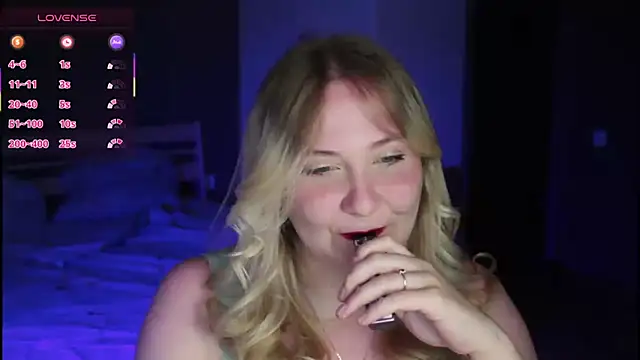 sensual girrrl online show from 07/06/26, 12:07