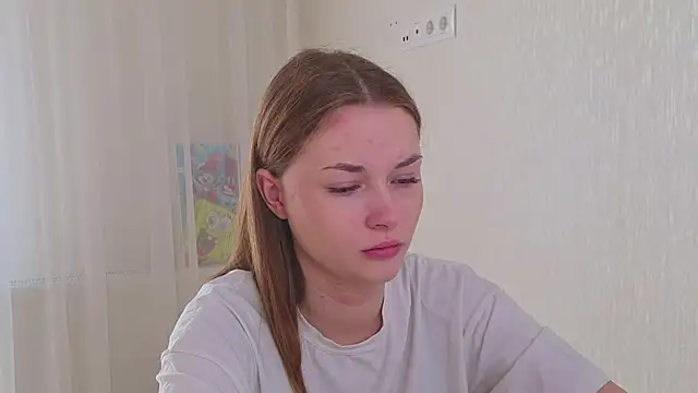 Snapshot of CharryClim chatting on 10/21/25, 04:13 CharryClim online show from 10/21/25, 04:13