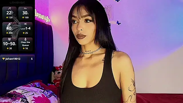 Snapshot of Alleanys_Cristal chatting on 11/18/25, 08:46 Alleanys Cristal online show from 11/18/25, 08:46